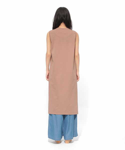 LAKOLE（ラコレ）の「【UVカット】アングルスリットスリーブレスワンピース / LAKOLE（ワンピース・レディース・ブラック/オフホワイト/カーキ/ライトブラウン・SMALL/MEDIUM）」の11枚目の写真