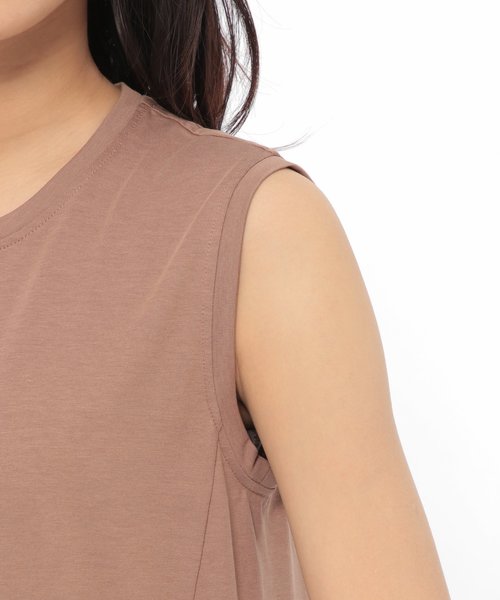 LAKOLE（ラコレ）の「【UVカット】アングルスリットスリーブレスワンピース / LAKOLE（ワンピース・レディース・ブラック/オフホワイト/カーキ/ライトブラウン・SMALL/MEDIUM）」の13枚目の写真