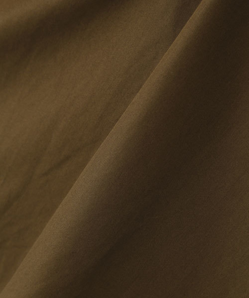 MARGARET HOWELL（マーガレットハウエル）の「FINE COTTON POPLIN（シャツ/ブラウス・メンズ・ブラウン・LARGE/MEDIUM/SMALL）」の2枚目の写真