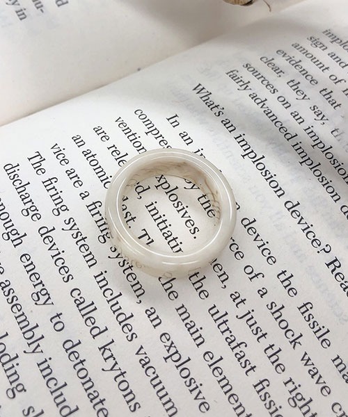 PairPair（ペアペア）の「ベッコウリング(AR)（リング・レディース・キャメル/ベージュ/アイボリー・FREE）」の5枚目の写真