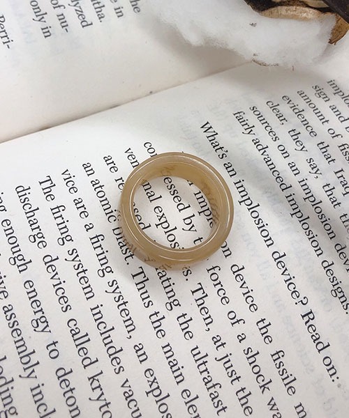 PairPair（ペアペア）の「ベッコウリング(AR)（リング・レディース・キャメル/ベージュ/アイボリー・FREE）」の6枚目の写真