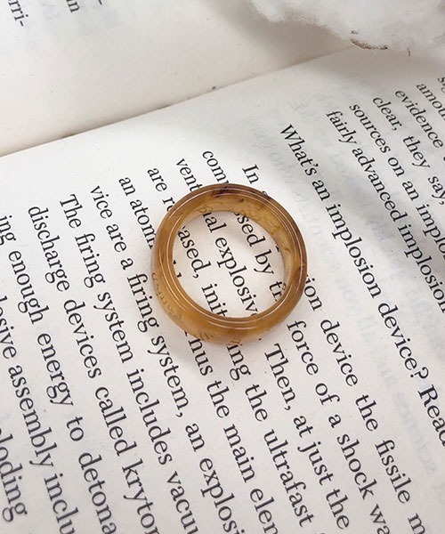 PairPair（ペアペア）の「ベッコウリング(AR)（リング・レディース・キャメル/ベージュ/アイボリー・FREE）」の7枚目の写真