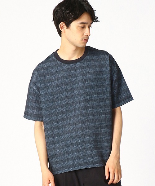 COMME CA ISM(コムサイズム)の「チェックプリント 布帛Tシャツ(Tシャツ/カットソー・メンズ・ネイビー/チャコール・MEDIUM/LARGE/X-LARGE)」の2枚目の写真