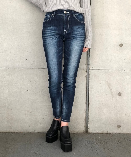 ENVYM(アンビー)の「JUST WAIST SKINNY PT(デニムパンツ・レディース・サックスブルー/ブルー/インディゴブルー/ブラック・SMALL/MEDIUM/X-SMALL)」の4枚目の写真