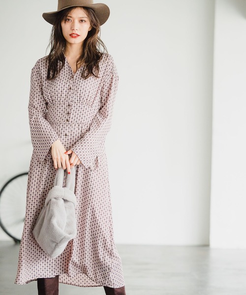 BAYFLOW（ベイフロー）の「ヴィンテージライクワンピース（ワンピース・レディース・ベージュ/ピンク・SMALL/MEDIUM）」の2枚目の写真