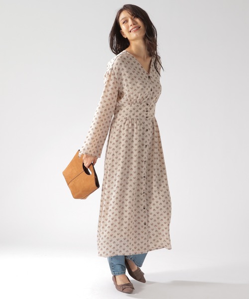 BAYFLOW（ベイフロー）の「ヴィンテージライクワンピース（ワンピース・レディース・ベージュ/ピンク・SMALL/MEDIUM）」の3枚目の写真