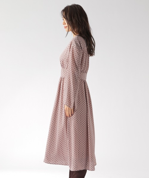 BAYFLOW（ベイフロー）の「ヴィンテージライクワンピース（ワンピース・レディース・ベージュ/ピンク・SMALL/MEDIUM）」の6枚目の写真