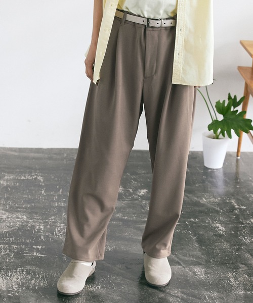 EMMA CLOTHES（エマクローズ）の「梨地ルーズリラックス テパードワイドパンツ EMMA CLOTHES（その他パンツ・メンズ・ブラック/ダークブラウン/グレー系その他/ブラウン系その他/ベージュ系その他/グリーン系その他/グレイッシュベージュ/ダークネイビー/ライラック・M/L/S）」の11枚目の写真