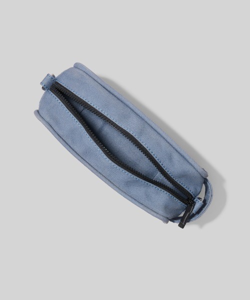 マークジェイコブス　カメラバッグ　エメラルドグリーン　水色 MARC JACOBS（マークジェイコブス）の「THE CAMERA BAG/ザ