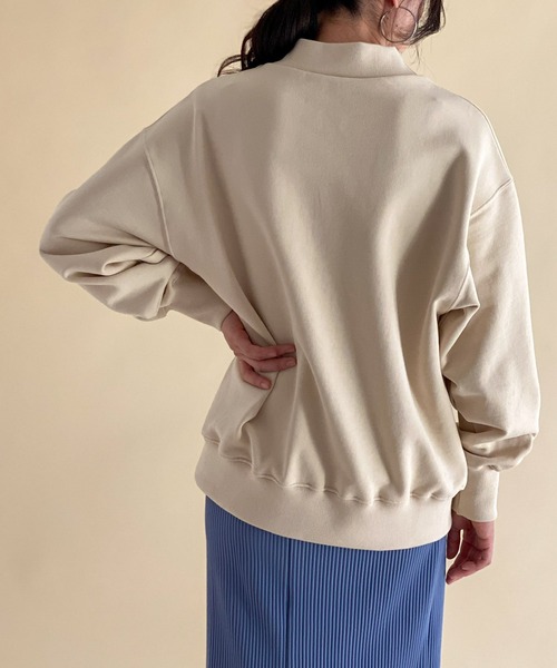 ottilie（オティーリエ）の「モックネック袖口ロゴプルオーバー（スウェット・レディース・アイボリー/オレンジ/ベージュ・FREE）」の16枚目の写真