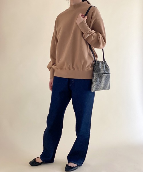 ottilie（オティーリエ）の「モックネック袖口ロゴプルオーバー（スウェット・レディース・アイボリー/オレンジ/ベージュ・FREE）」の5枚目の写真