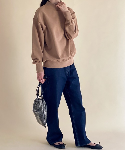 ottilie（オティーリエ）の「モックネック袖口ロゴプルオーバー（スウェット・レディース・アイボリー/オレンジ/ベージュ・FREE）」の6枚目の写真