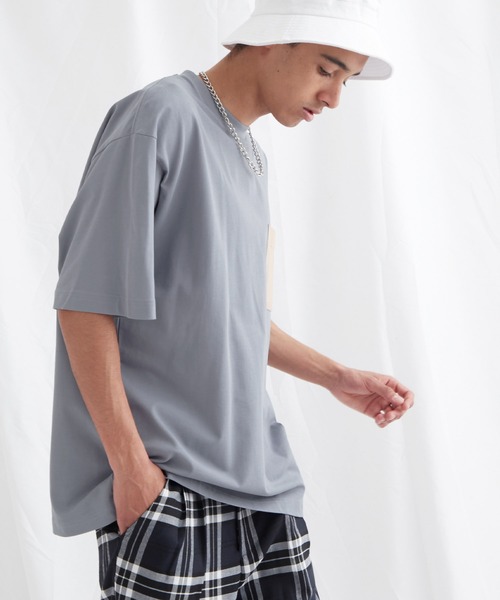 EMMA CLOTHES(エマクローズ)の「配色ポケットハーフスリーブオーバーサイズカットソー【EMMA CLOTHES/エマクローズ】(Tシャツ/カットソー・メンズ・ホワイト/ブルー系その他/チャコール・M/L)」の11枚目の写真