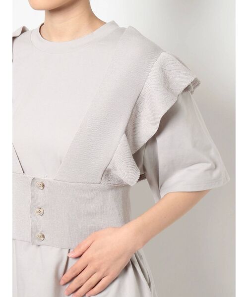 dazzlin（ダズリン）の「フリルコルセットベスト（ベスト・レディース・アイボリー/モカ/グレー・FREE）」の13枚目の写真