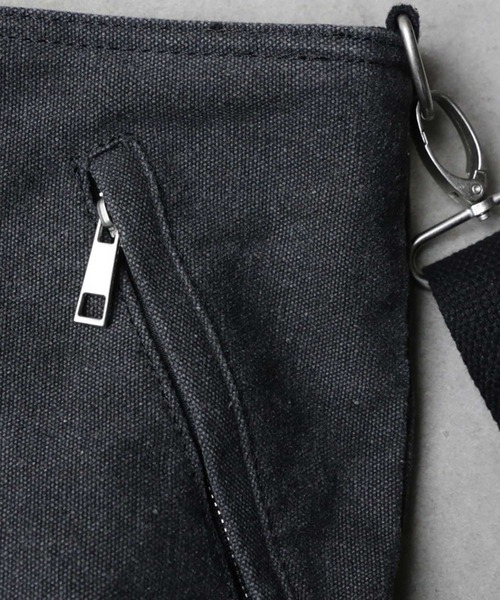 antiqua(アンティカ)の「2wayミリタリー変形リュック(バックパック/リュック・レディース・ブラック/カーキ・FREE)」の7枚目の写真