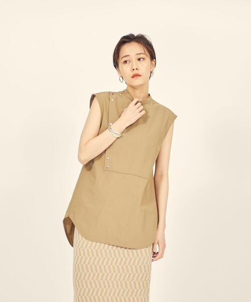 BRACTMENT（ブラクトメント）の「『BRACTMENT(ブラクトメント)』 BM FAbRICA ビブ ノースリーブシャツ（シャツ/ブラウス・レディース・ベージュ/ダークグレー・FREE）」の4枚目の写真