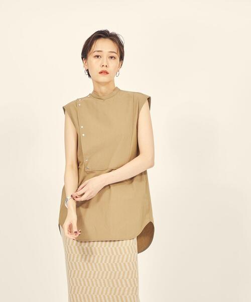 BRACTMENT（ブラクトメント）の「『BRACTMENT(ブラクトメント)』 BM FAbRICA ビブ ノースリーブシャツ（シャツ/ブラウス・レディース・ベージュ/ダークグレー・FREE）」の18枚目の写真