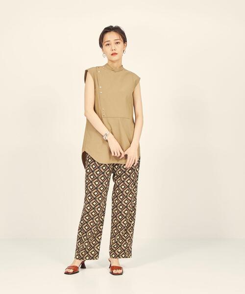 BRACTMENT（ブラクトメント）の「『BRACTMENT(ブラクトメント)』 BM FAbRICA ビブ ノースリーブシャツ（シャツ/ブラウス・レディース・ベージュ/ダークグレー・FREE）」の12枚目の写真