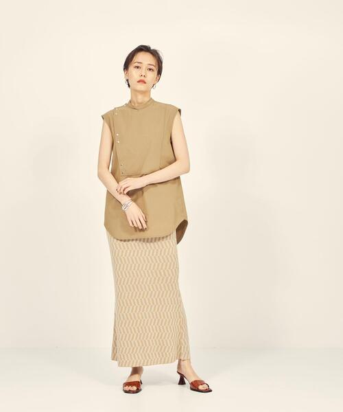 BRACTMENT（ブラクトメント）の「『BRACTMENT(ブラクトメント)』 BM FAbRICA ビブ ノースリーブシャツ（シャツ/ブラウス・レディース・ベージュ/ダークグレー・FREE）」の16枚目の写真