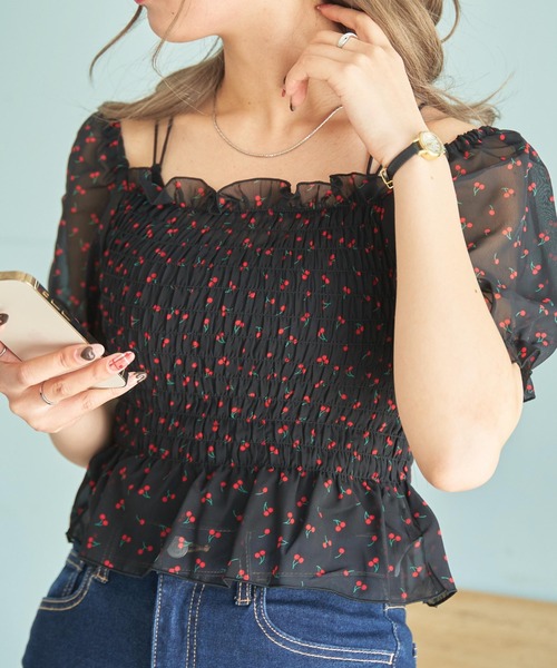 WEGO（ウィゴー）の「WEGO/2WAYシャーリングブラウス（シャツ/ブラウス・レディース・ホワイト/その他2/ブラック/アニマル/マルチ/その他1/その他3/グリーン系その他/その他5/その他4/ブルー系その他2/ベージュ系その他2・FREE）」の10枚目の写真