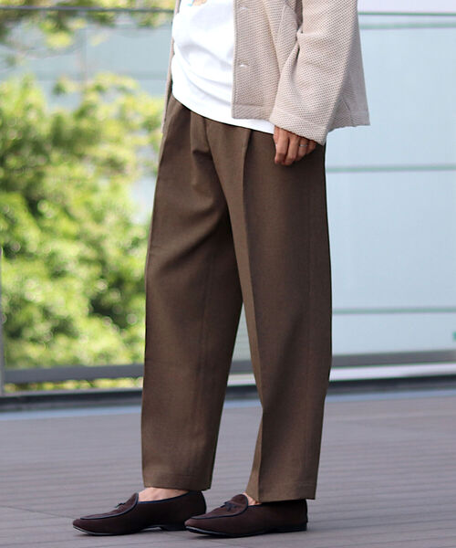 BEAMS LIGHTS（ビームスライツ）の「BEAMS LIGHTS / ディーププリーツ ワイド テーパード パンツ（その他パンツ・メンズ・チャコールグレー/ベージュ/オリーブ・SMALL/MEDIUM/LARGE/X-LARGE）」の3枚目の写真