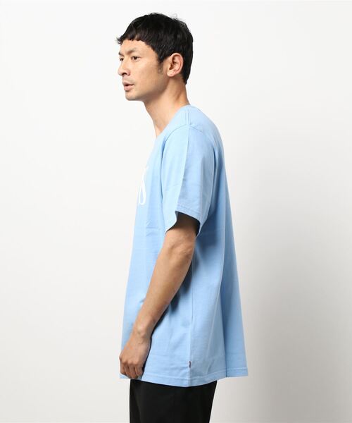 Levi's（リーバイス）の「【Levi's】セリフロゴグラフィックTシャツ（Tシャツ/カットソー・メンズ・ロイヤルブルー・L/M/S）」の2枚目の写真