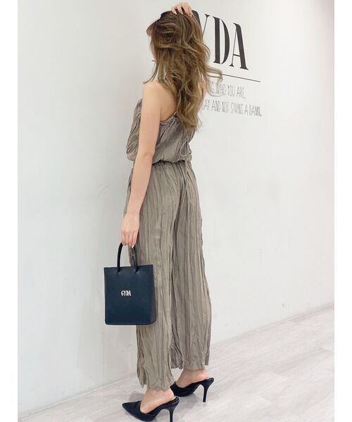 GYDA（ジェイダ）の「BACKレースアップワッシャープリーツロンパース（つなぎ/オールインワン・レディース・ブラック/ベージュ/アイボリー・FREE）」の10枚目の写真