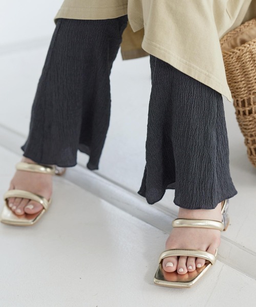 KOBE LETTUCE(コウベレタス)の「クリアヒールストリングサンダル(サンダル・レディース・ゴールド/アイボリー/グレイッシュベージュ/ブラック・L/M/LL/S)」の4枚目の写真