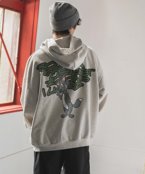 WEGO（ウィゴー）の「WEGO/ヘビーウエイト グラフィティロゴビッグシルエットプルパーカー（パーカー・メンズ・ブラック/ダークグリーン/オレンジ/オートミール/ホワイト/グリーン/スミクロ/その他1・MEDIUM/LARGE/X-LARGE）」の5枚目の写真