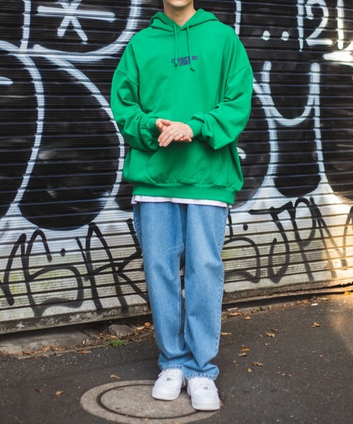 WEGO（ウィゴー）の「WEGO/ヘビーウエイト グラフィティロゴビッグシルエットプルパーカー（パーカー・メンズ・ブラック/ダークグリーン/オレンジ/オートミール/ホワイト/グリーン/スミクロ/その他1・MEDIUM/LARGE/X-LARGE）」の21枚目の写真