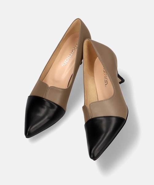 MAMIAN（マミアン）の「ポインテッドトゥ 切替 パンプス (5.0cmヒール)（パンプス・レディース・ブラック/シルバー系その他/ベージュ×ブラック/シルバー/アイボリー/ベージュ系その他/ダークブラウン/グレイッシュベージュ・25.5cm/23.0cm/24.5cm/25.0cm/24.0cm/23.5cm/22.5cm/22.0cm）」の22枚目の写真