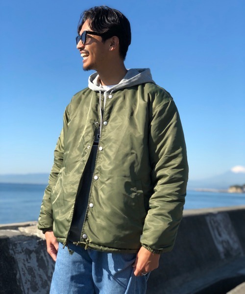 MAGIC NUMBER(マジック ナンバー)の「【MAGIC NUMBER】REVERSIBLE MA-COACH JK(ノーカラージャケット・メンズ・ブラック/オリーブ・MEDIUM/LARGE/X-LARGE)」の10枚目の写真