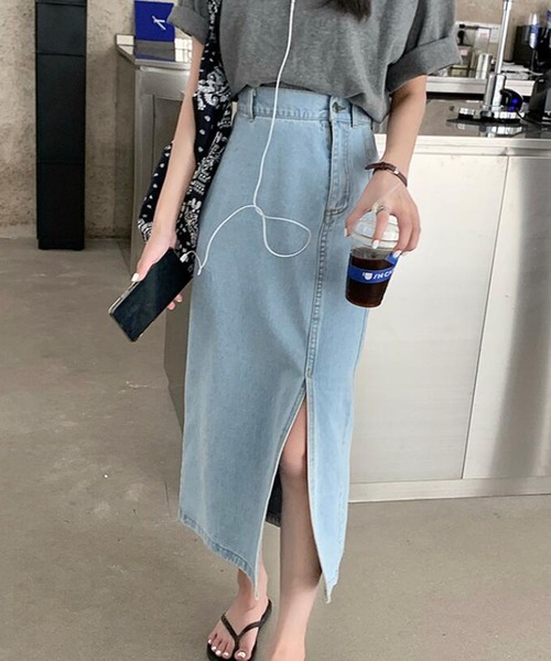 Bifrost（ビフレスト）の「デニムスリットマキシスカート（スカート・レディース・ライトブルー/ダークブルー・M/L）」の3枚目の写真