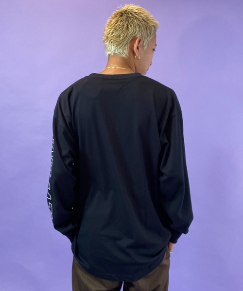 NEW ERA(ニューエラ)の「NEW ERA/ニューエラ ルーズシルエット スリーブロゴロンT 12855357(Tシャツ/カットソー・メンズ・ブラック・M/XL/L)」の7枚目の写真