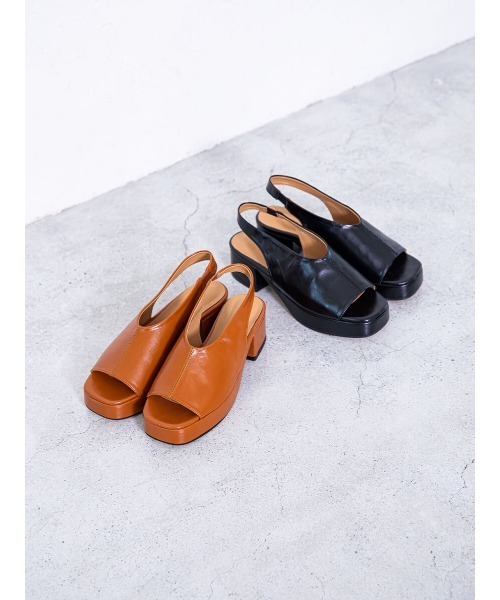 Ayla（アイラ）の「platform sandals（サンダル・レディース・ブラウン/ブラック・23/23.5/24/24.5/25）」の4枚目の写真
