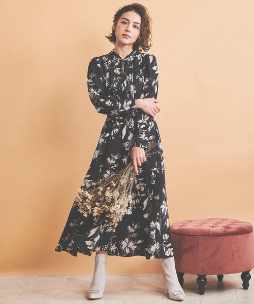 NOELA(ノエラ)の「フラワーボウタイワンピース(ワンピース・レディース・ベージュ/ブラック/モカ/ラベンダー・S/M)」の5枚目の写真