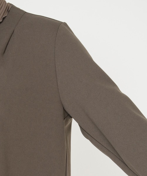 ikka(イッカ)の「プリーツタイ付きブラウス(シャツ/ブラウス・レディース・オフホワイト/チャコールグレー・M/L)」の10枚目の写真