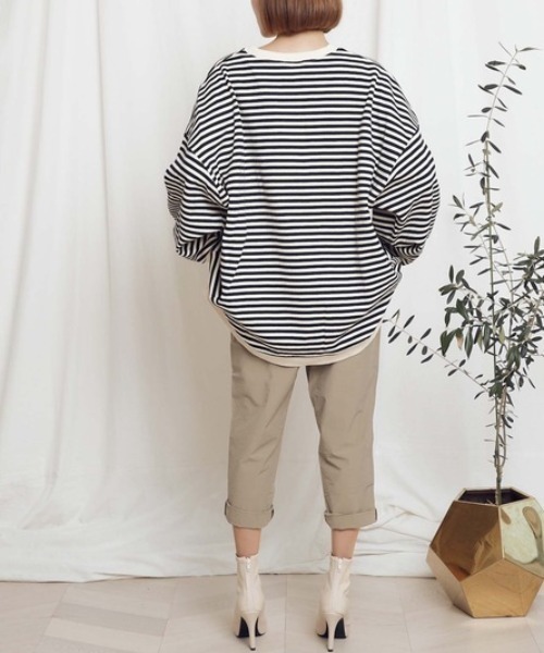 Chaco closet（チャコ クローゼット）の「バルーンスリーブオーバーサイズボーダースウェット（スウェット・レディース・ブルー/ベージュ/ブラック・FREE）」の12枚目の写真