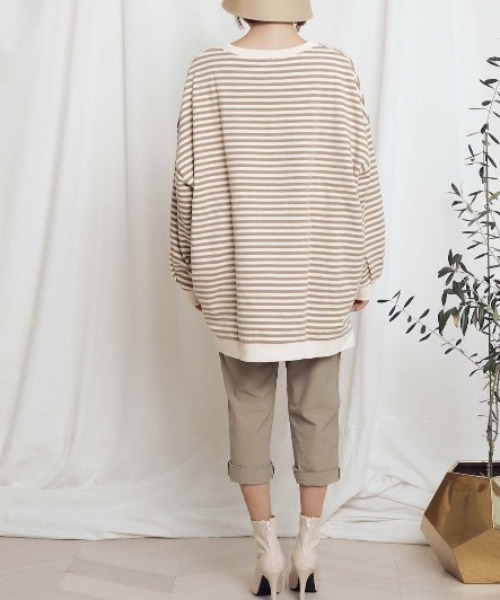 Chaco closet（チャコ クローゼット）の「バルーンスリーブオーバーサイズボーダースウェット（スウェット・レディース・ブルー/ベージュ/ブラック・FREE）」の16枚目の写真