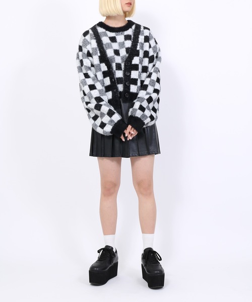 PUNYUS（プニュズ）の「ブロックチェック半袖ニット（ニット/セーター・レディース・ブラック/ブルー/グリーン・1/2/4/3）」の13枚目の写真