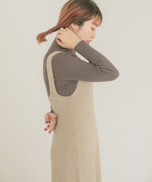 ITEMS URBANRESEARCH（アイテムズ アーバンリサーチ）の「モチモチハイネックリブニット（ニット/セーター・レディース・チャコールグレー/ベージュ/グレー/ブルー/グリーン・FREE）」の2枚目の写真