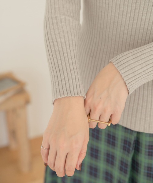 ITEMS URBANRESEARCH（アイテムズ アーバンリサーチ）の「モチモチハイネックリブニット（ニット/セーター・レディース・チャコールグレー/ベージュ/グレー/ブルー/グリーン・FREE）」の10枚目の写真