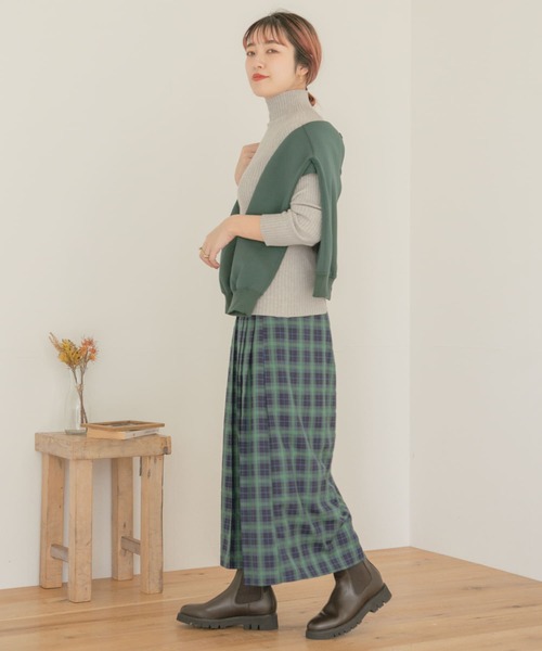 ITEMS URBANRESEARCH（アイテムズ アーバンリサーチ）の「モチモチハイネックリブニット（ニット/セーター・レディース・チャコールグレー/ベージュ/グレー/ブルー/グリーン・FREE）」の16枚目の写真