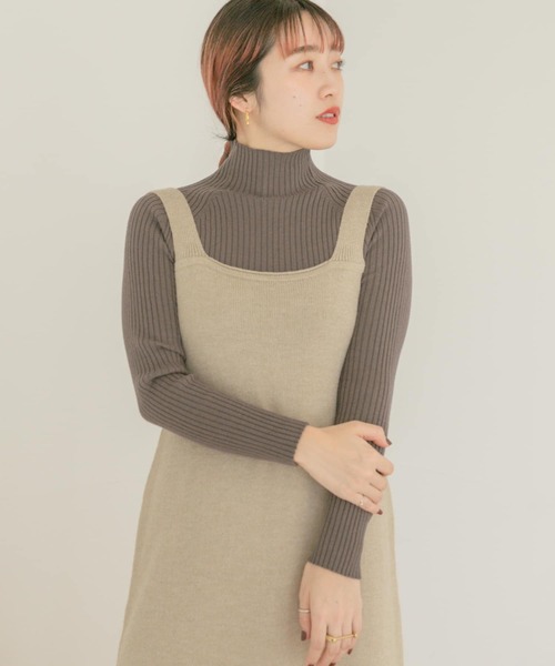 ITEMS URBANRESEARCH（アイテムズ アーバンリサーチ）の「モチモチハイネックリブニット（ニット/セーター・レディース・チャコールグレー/ベージュ/グレー/ブルー/グリーン・FREE）」の17枚目の写真