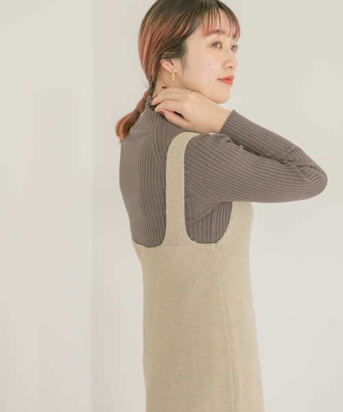 ITEMS URBANRESEARCH（アイテムズ アーバンリサーチ）の「モチモチハイネックリブニット（ニット/セーター・レディース・チャコールグレー/ベージュ/グレー/ブルー/グリーン・FREE）」の19枚目の写真