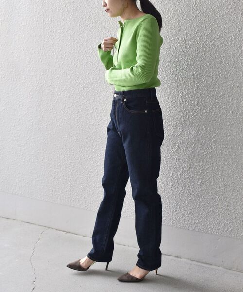 SHIPS（シップス）の「5ポケット テーパードデニム（デニムパンツ・レディース・ネイビー/ブルー・SMALL/MEDIUM/LARGE/X-SMALL）」の22枚目の写真