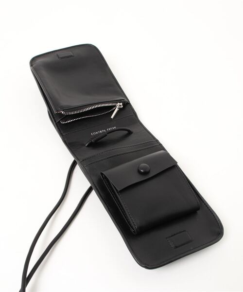 LA BELLE ETUDE（ラベルエチュード）の「【CONTROL FREAK】マルチウォレットショルダー（ショルダーバッグ・レディース・ブラック/アイボリー・FREE）」の4枚目の写真