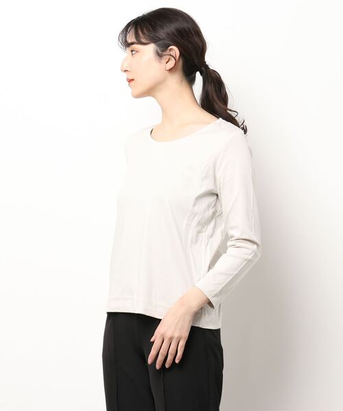 human woman(ヒューマンウーマン)の「オーガニックコットンスムース長袖Tシャツ(Tシャツ/カットソー・レディース・ホワイト/グレー・MEDIUM/LARGE)」の12枚目の写真