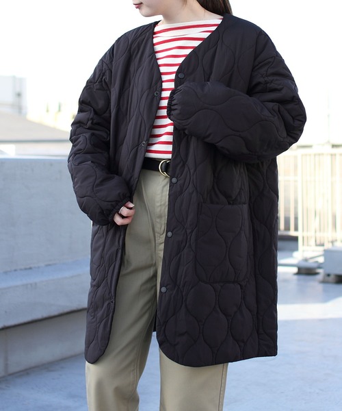 EEL(イール)の「EEL/イール 別注 コサム コート Awesome coat(ノーカラーコート・メンズ・ブラック/オリーブ・L/M)」の3枚目の写真