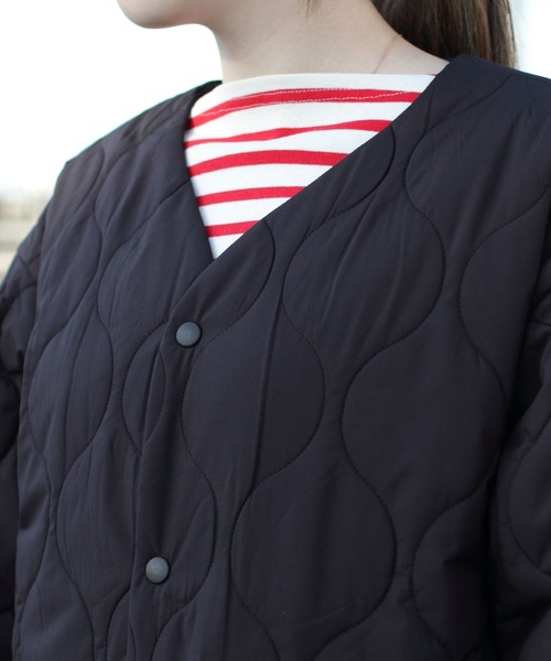 EEL(イール)の「EEL/イール 別注 コサム コート Awesome coat(ノーカラーコート・メンズ・ブラック/オリーブ・L/M)」の7枚目の写真
